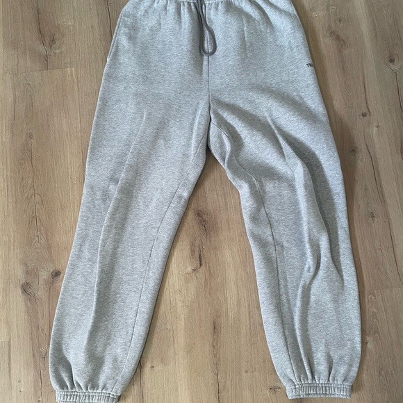 TNA Sweat Fleece: Cozy Fleece Mega Fit Sweatpants Size: Medium - Picture 3 of 5